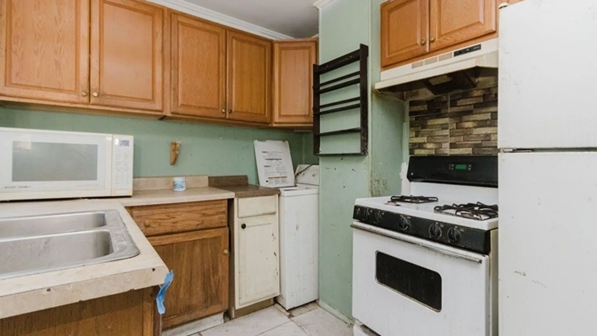 Property at 18 Hillside Place, Lloyd, NY 12528 14