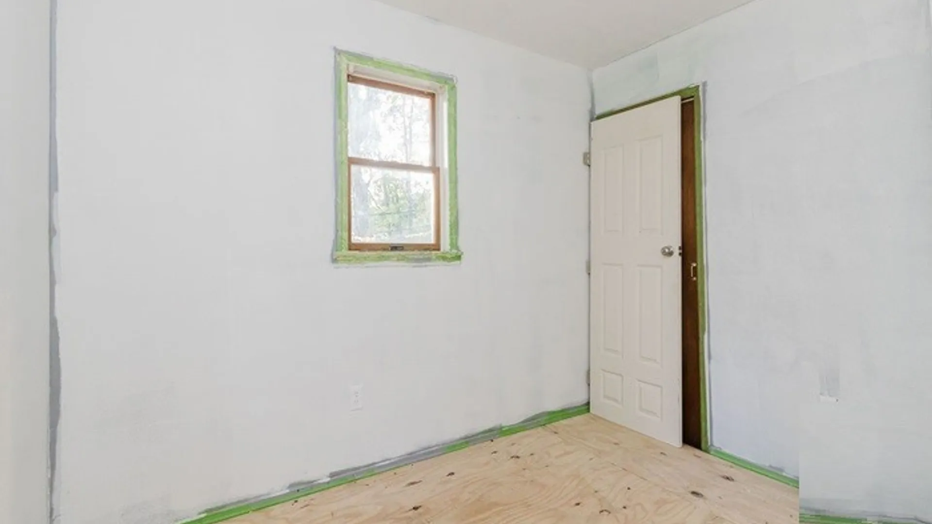 Property at 18 Hillside Place, Lloyd, NY 12528 16