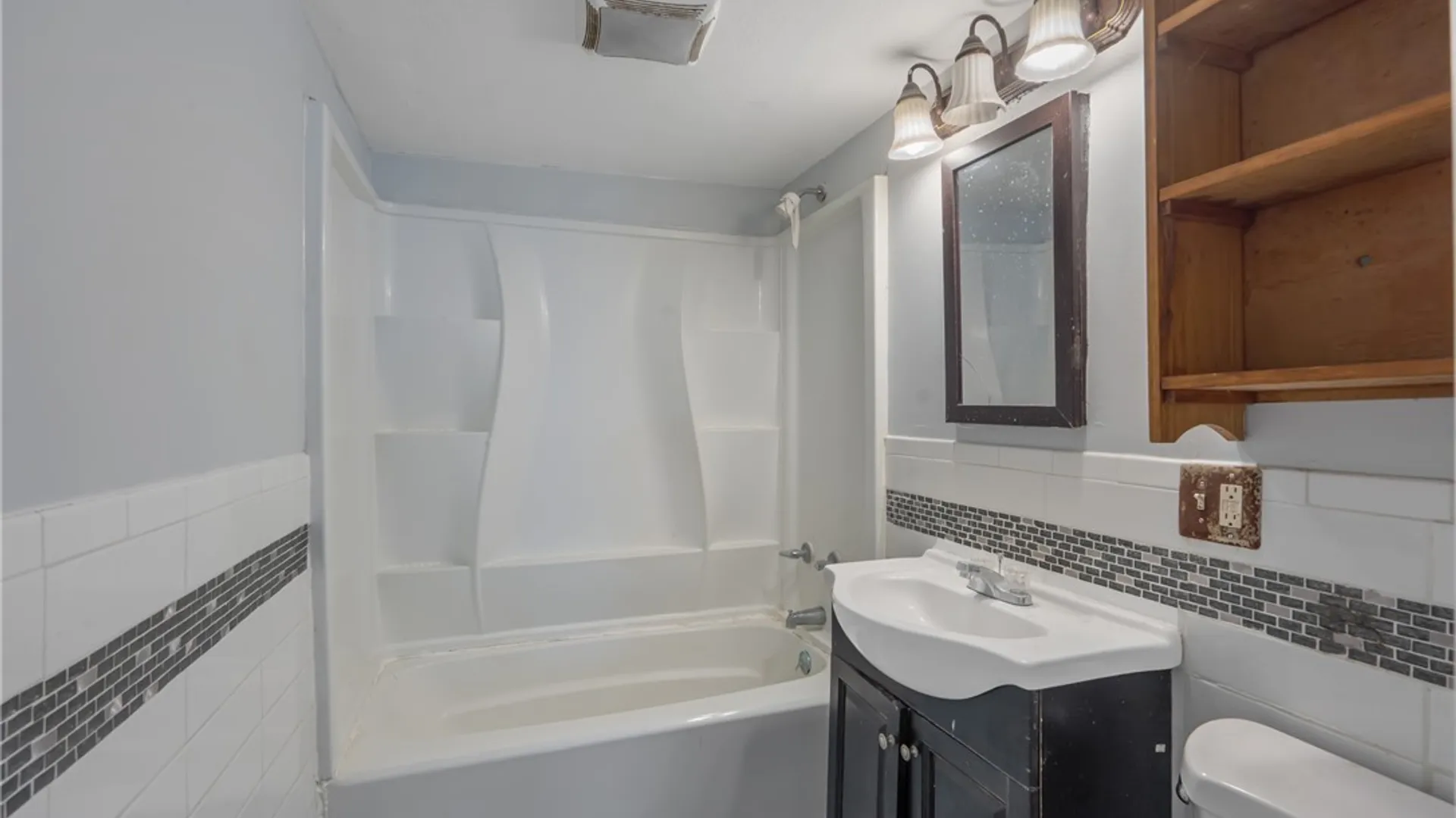 Property at 148 Cayuga Street, Oswego, NY 13126 16