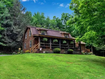 Property at 34 Cherrywood, Holland, NY 14080