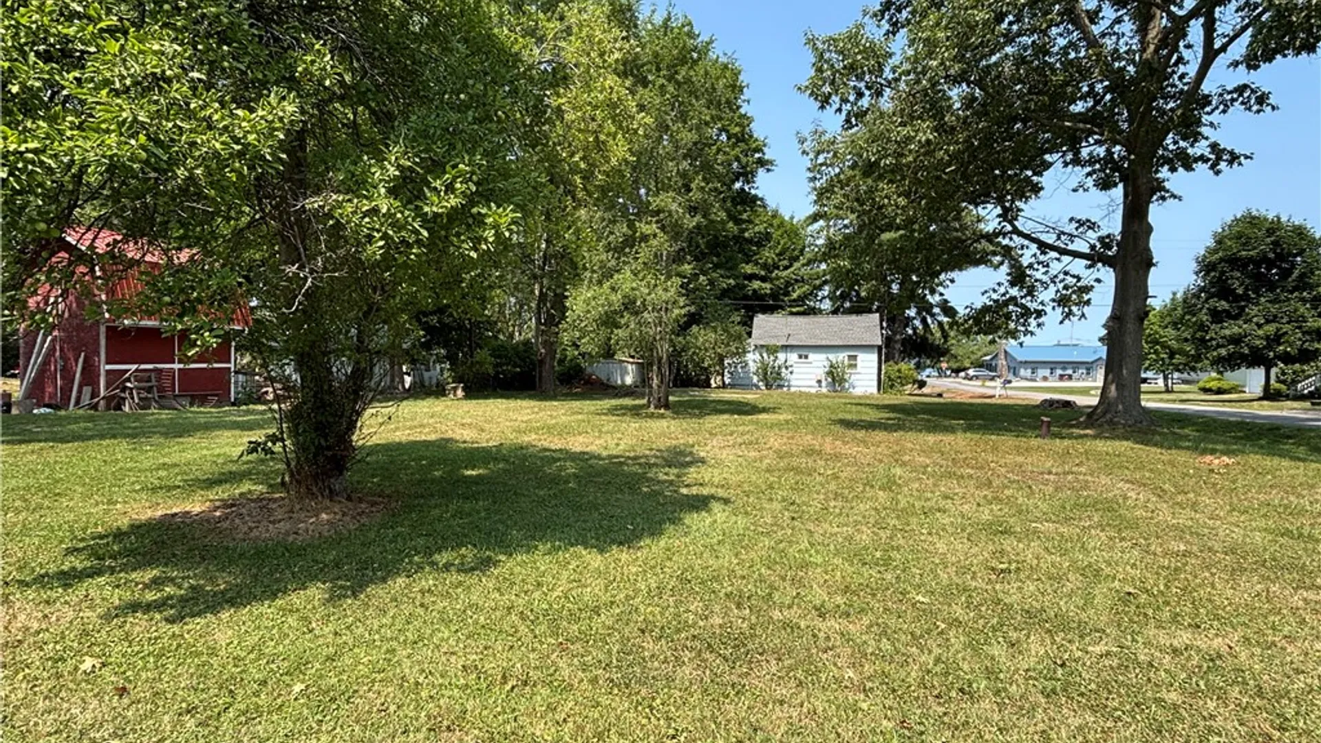 Property at 916 Sunset Beach Road, Carlton, NY 14571 2