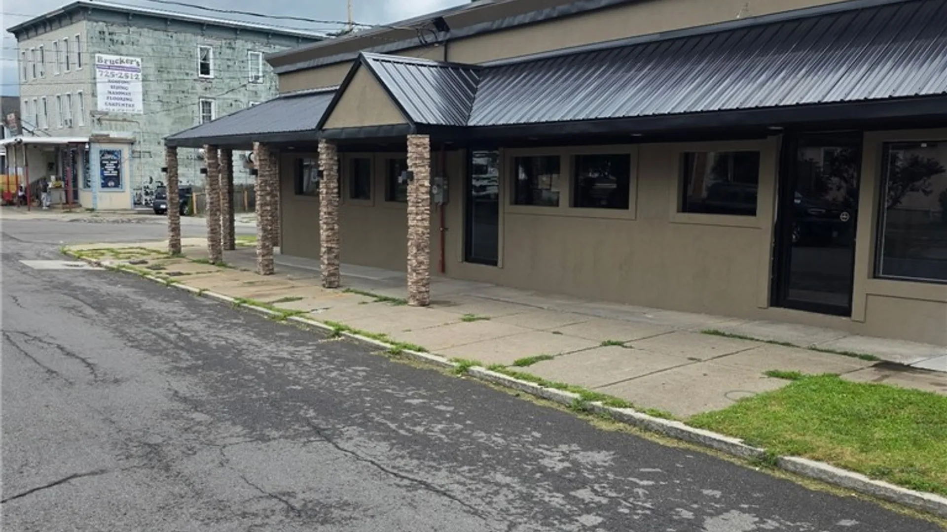 Property at 709 Albany Street, Utica, NY 13501 4