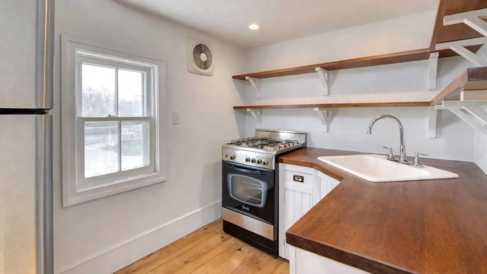 Property at 23 Bridge Street, Sag Harbor, NY 11963 18