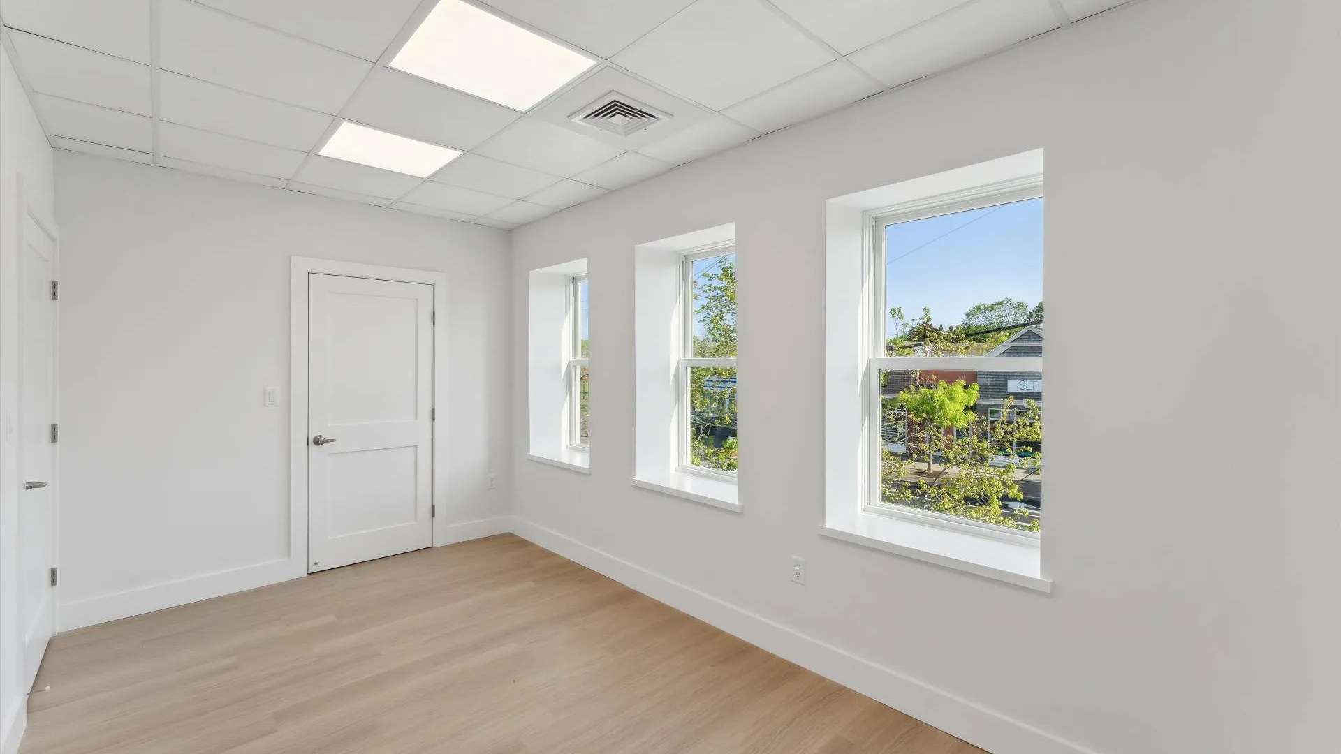 Property at 3 Windmill Ln, Southampton, NY 11968 10