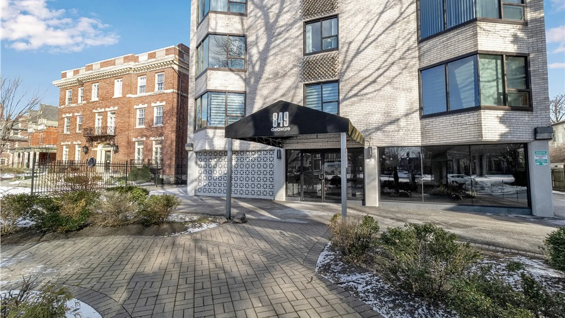 Property at 849 Delaware Ave, Buffalo, NY 14209 3