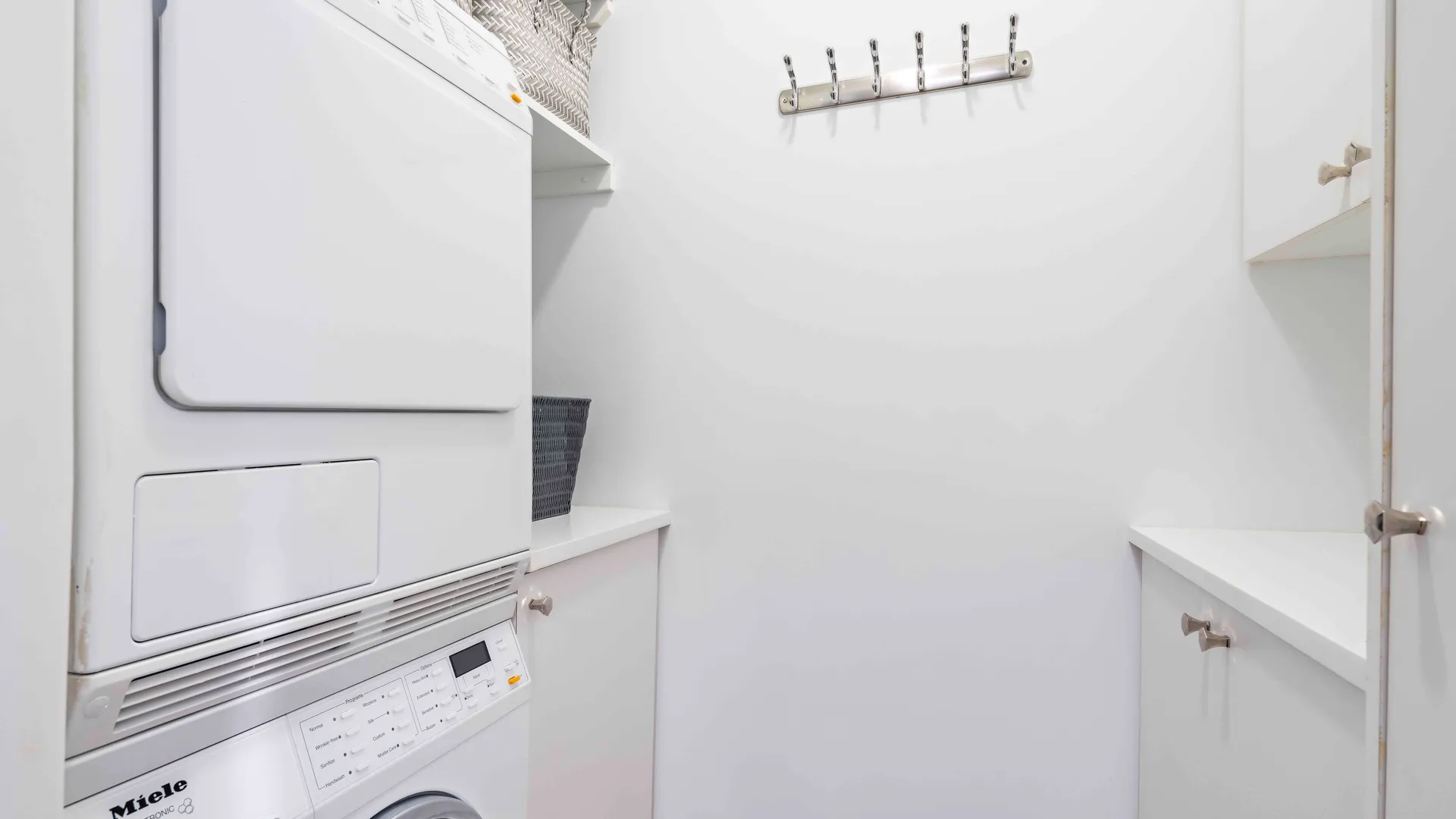Property at 465 Park Avenue, New York, NY 10022 2