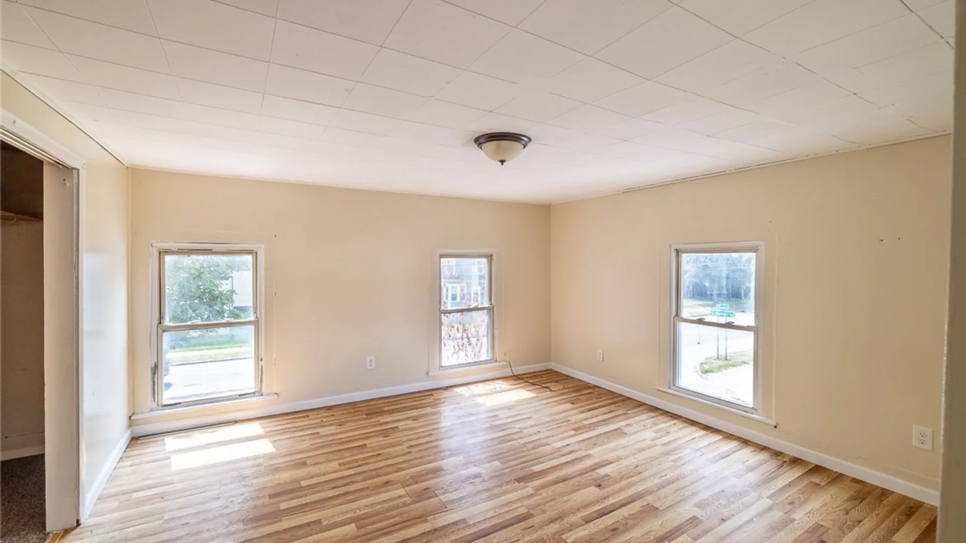 Property at 348 Lenox Ave, Oneida, NY 13421 19