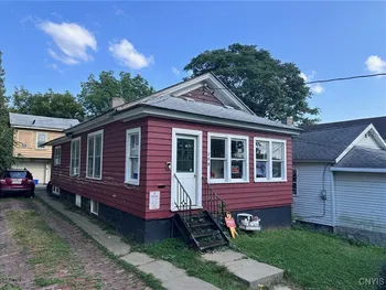 Property at 208 Delhi Street, Syracuse, NY 13203