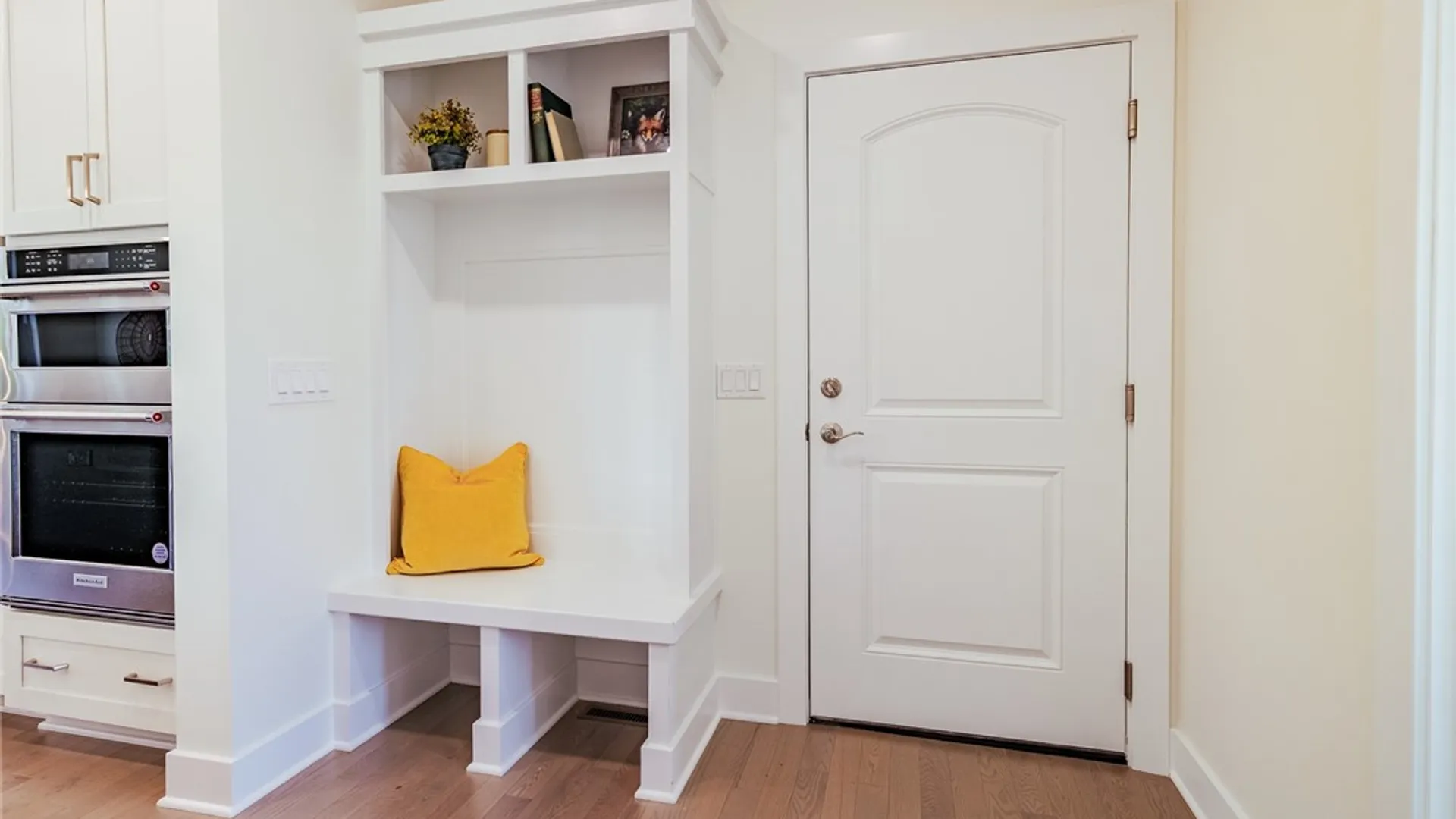 Property at 16 Mendon Green Lane, Mendon, NY 14534 9