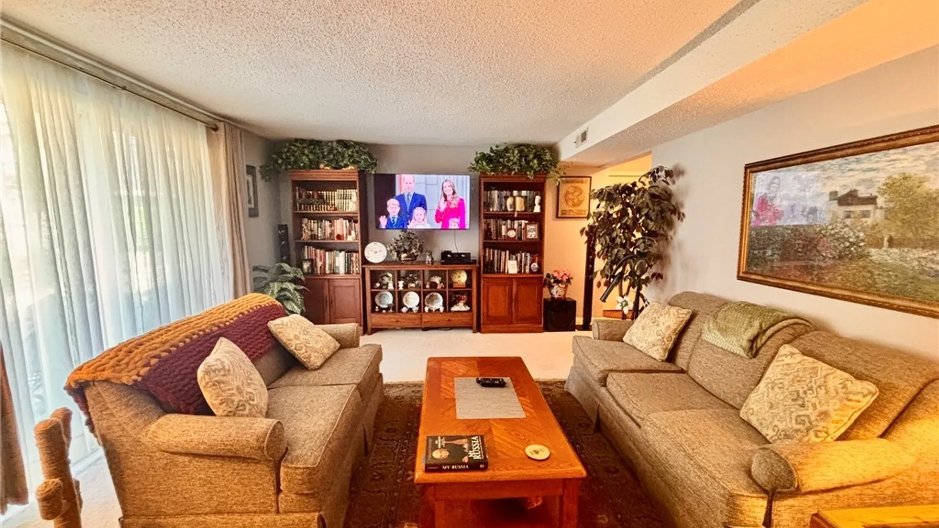 Property at 28 Foxberry Drive, Amherst, NY 14068 5