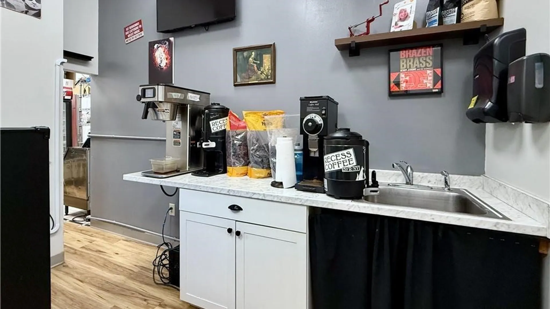 Property at 725 Irving Avenue, Syracuse, NY 13210 12