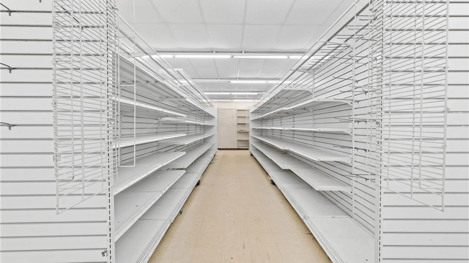 Property at 27 State Route 31, Lyons, NY 14489 14