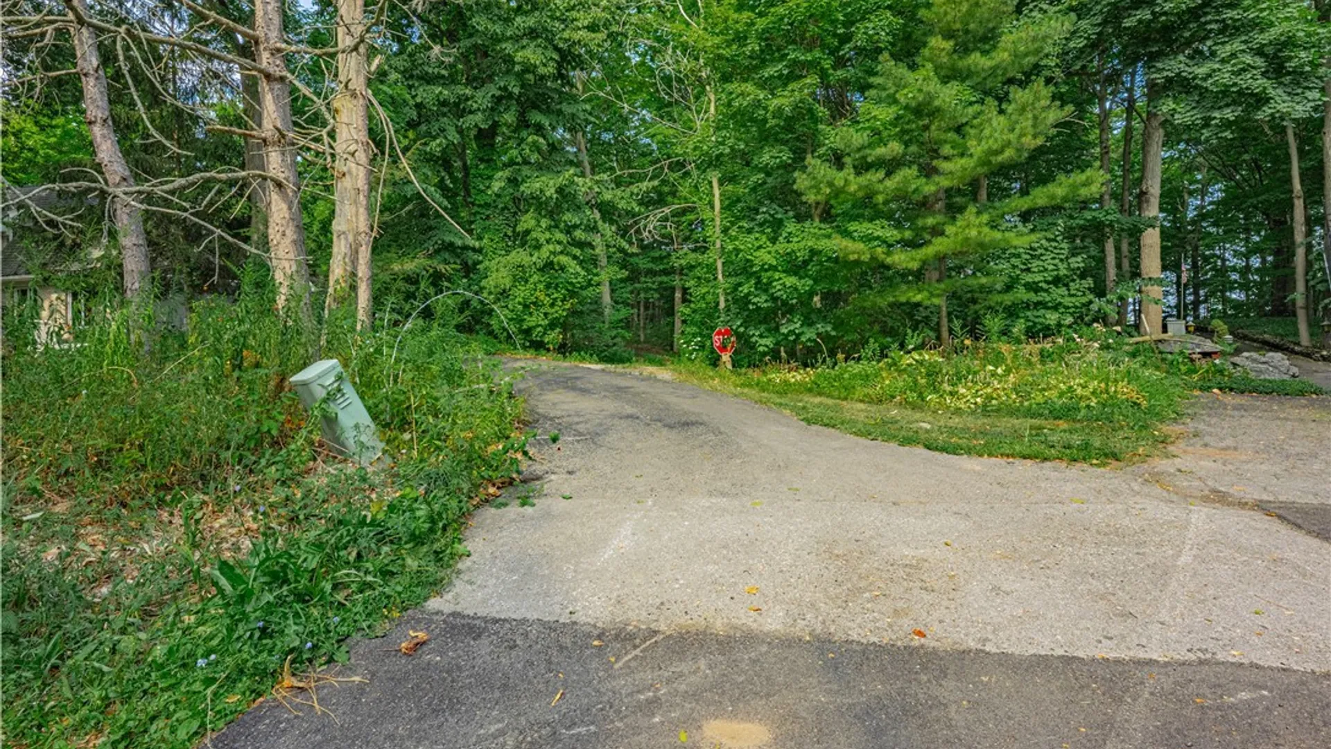 Property at 17 Gothic Ledge, Lockport Town, NY 14094 3