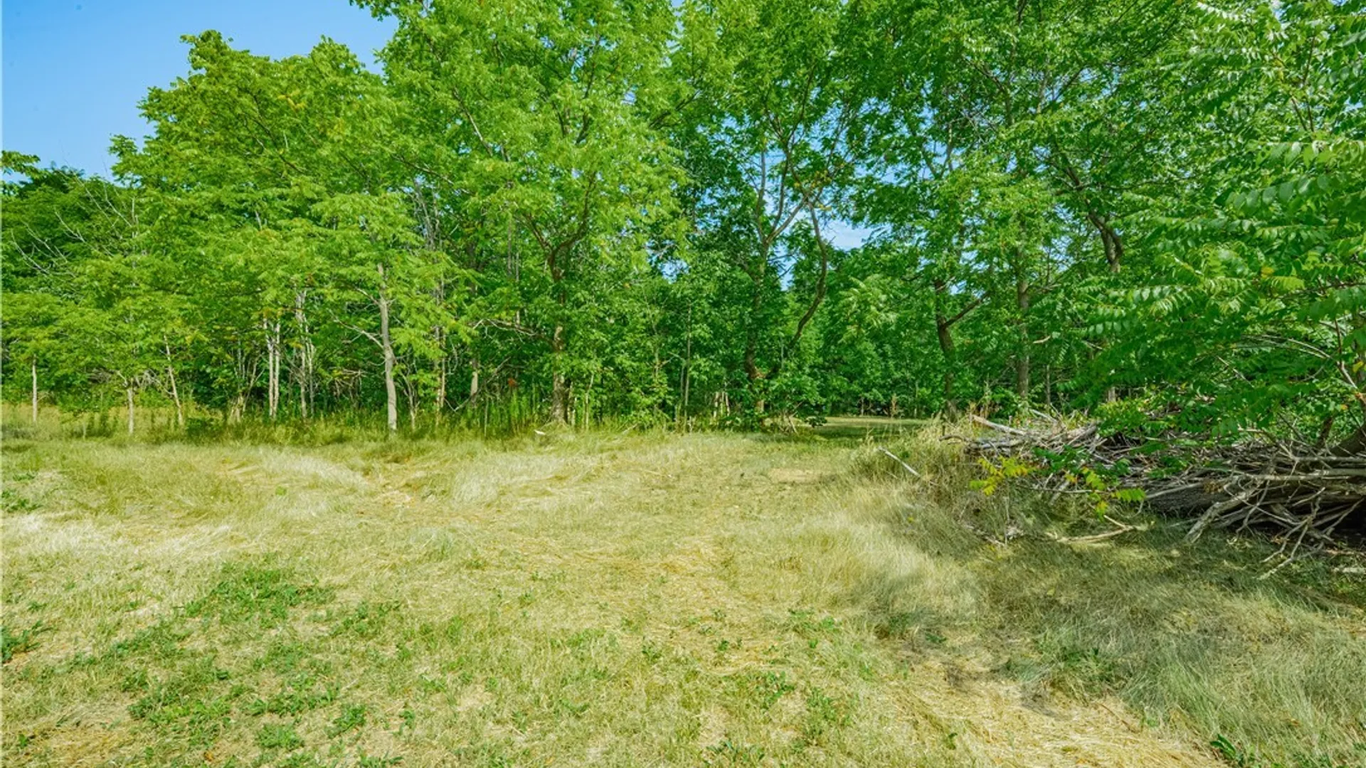 Property at 17 Gothic Ledge, Lockport Town, NY 14094 8