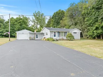 Property at 15854 State Route 31, Murray, NY 14411