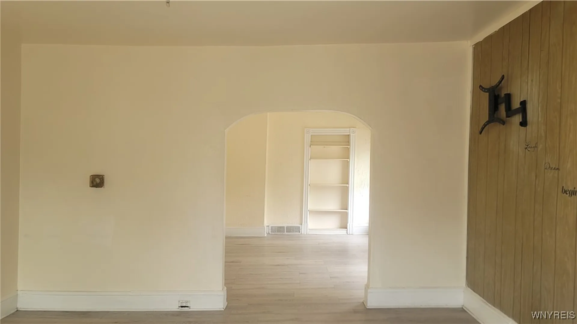 Property at 528 Ferry Avenue, Niagara Falls, NY 14301 44