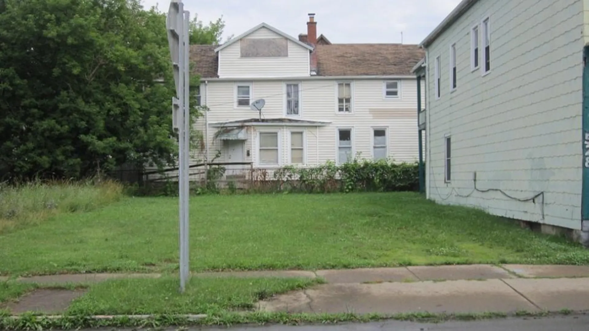 Property at 528 Ferry Avenue, Niagara Falls, NY 14301 5