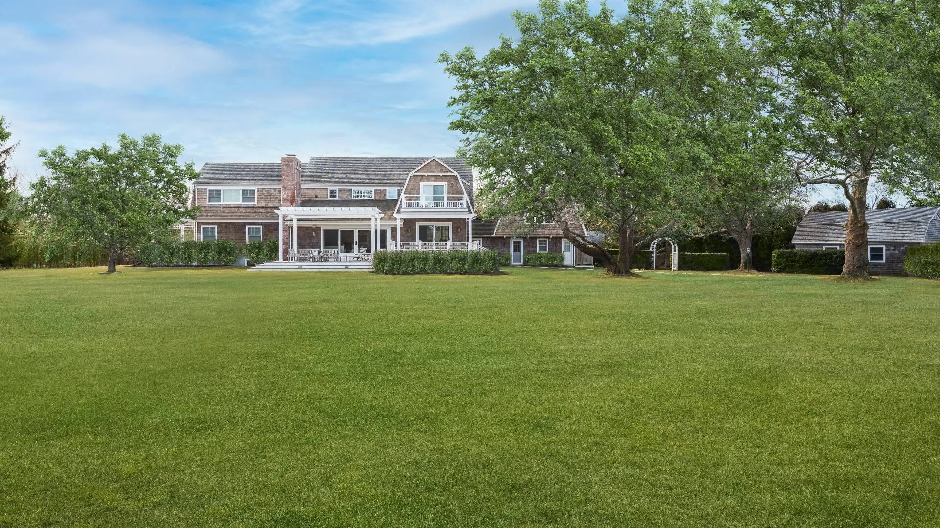Property at 19 Roberts Lane, East Hampton, NY 11937 28