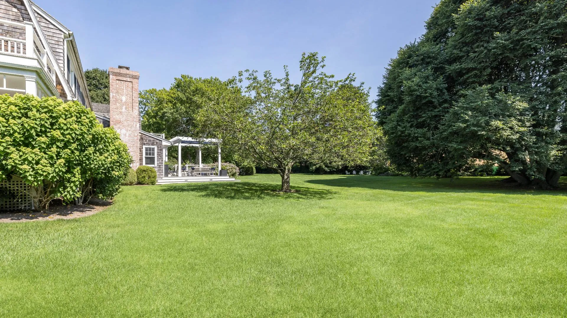 Property at 19 Roberts Lane, East Hampton, NY 11937 9