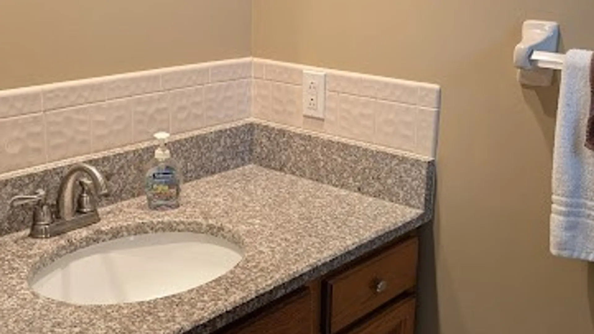 Property at 165 Niagara Shore Drive, Tonawanda, NY 14150 15