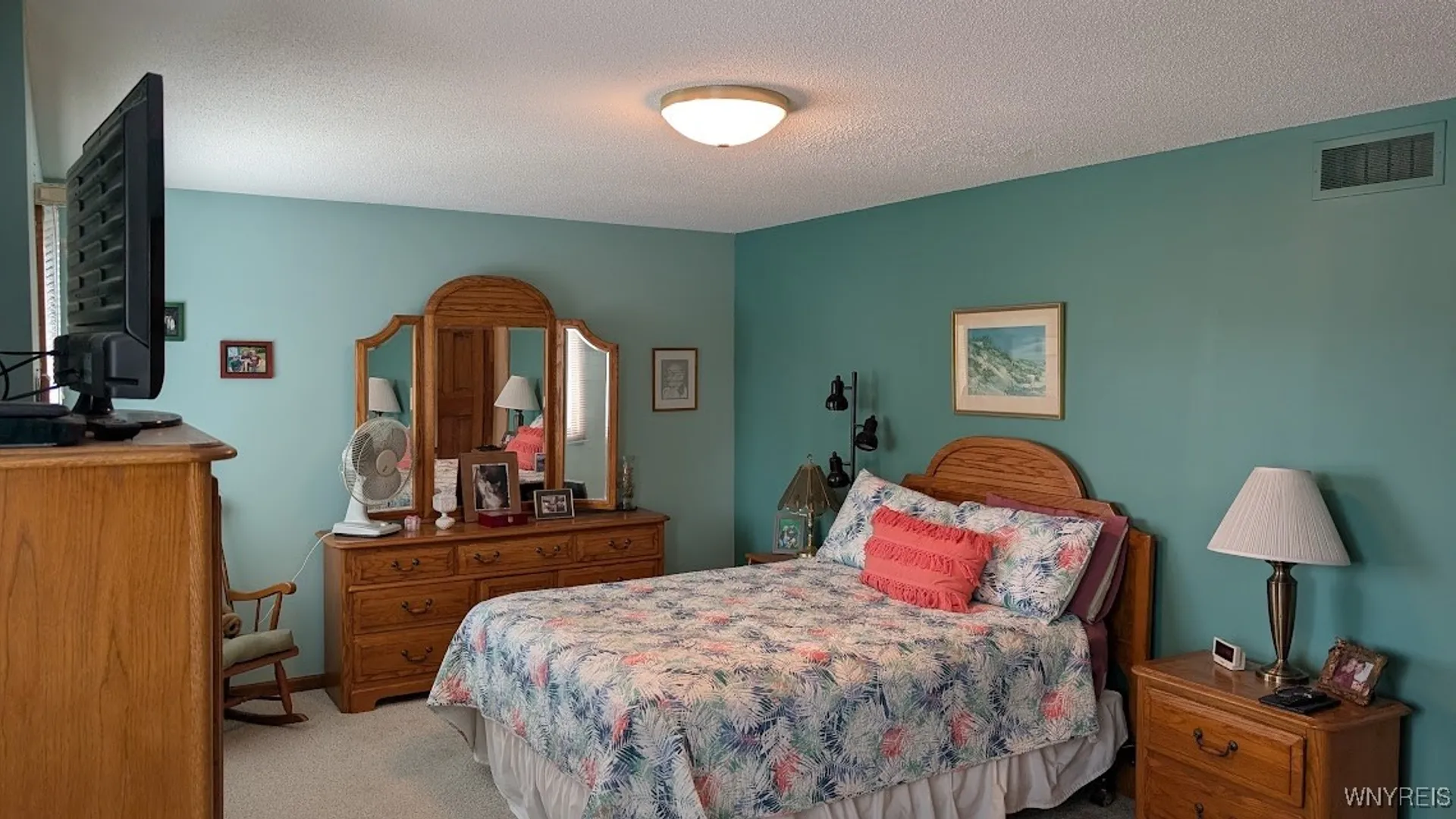 Property at 165 Niagara Shore Drive, Tonawanda, NY 14150 16