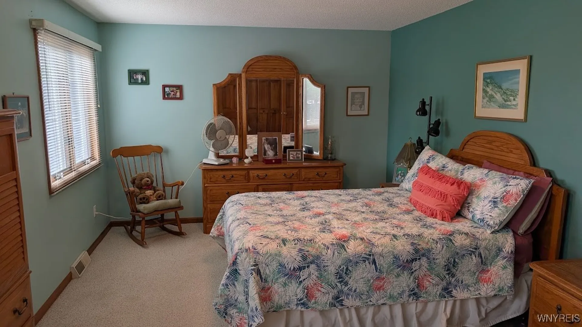 Property at 165 Niagara Shore Drive, Tonawanda, NY 14150 17