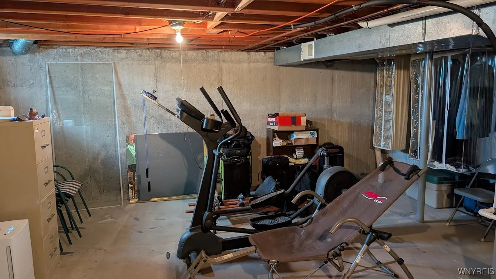 Property at 165 Niagara Shore Drive, Tonawanda, NY 14150 27