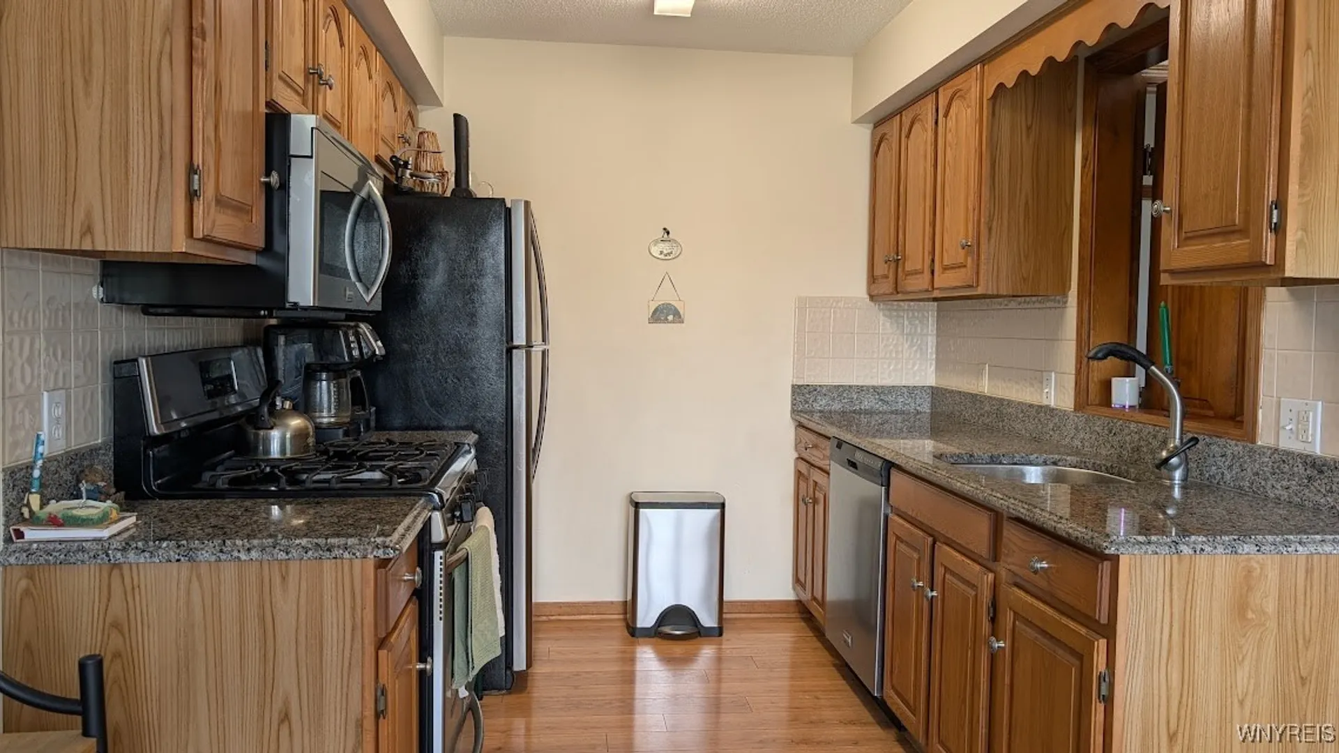 Property at 165 Niagara Shore Drive, Tonawanda, NY 14150 6