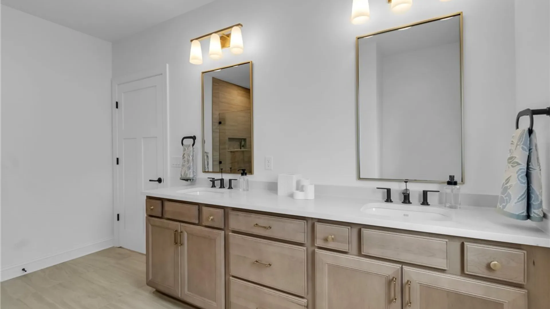 Property at 8 Birch Lane, Amherst, NY 14221 17