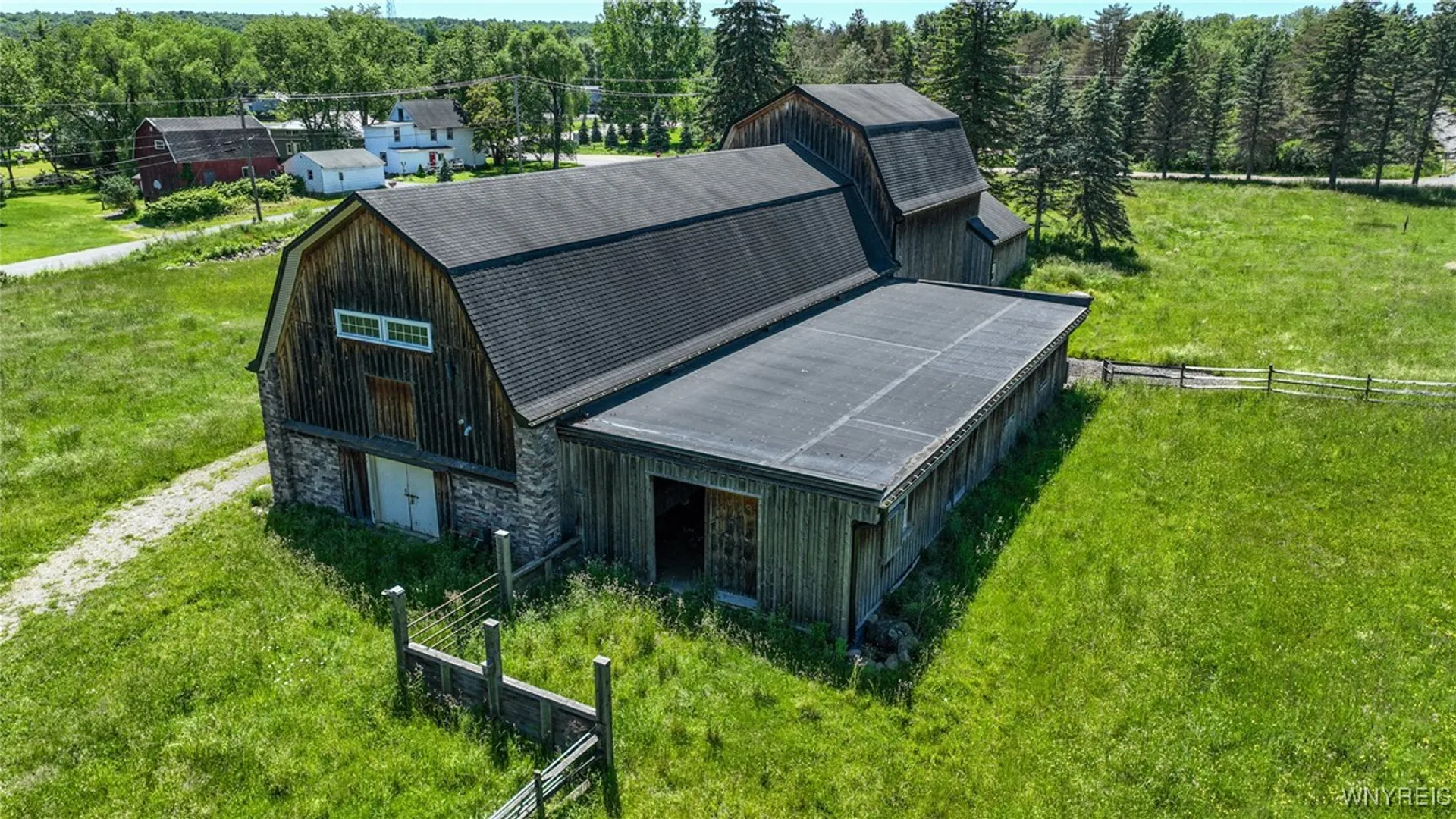 Property at 976 Davis Road, Aurora, NY 14052 5