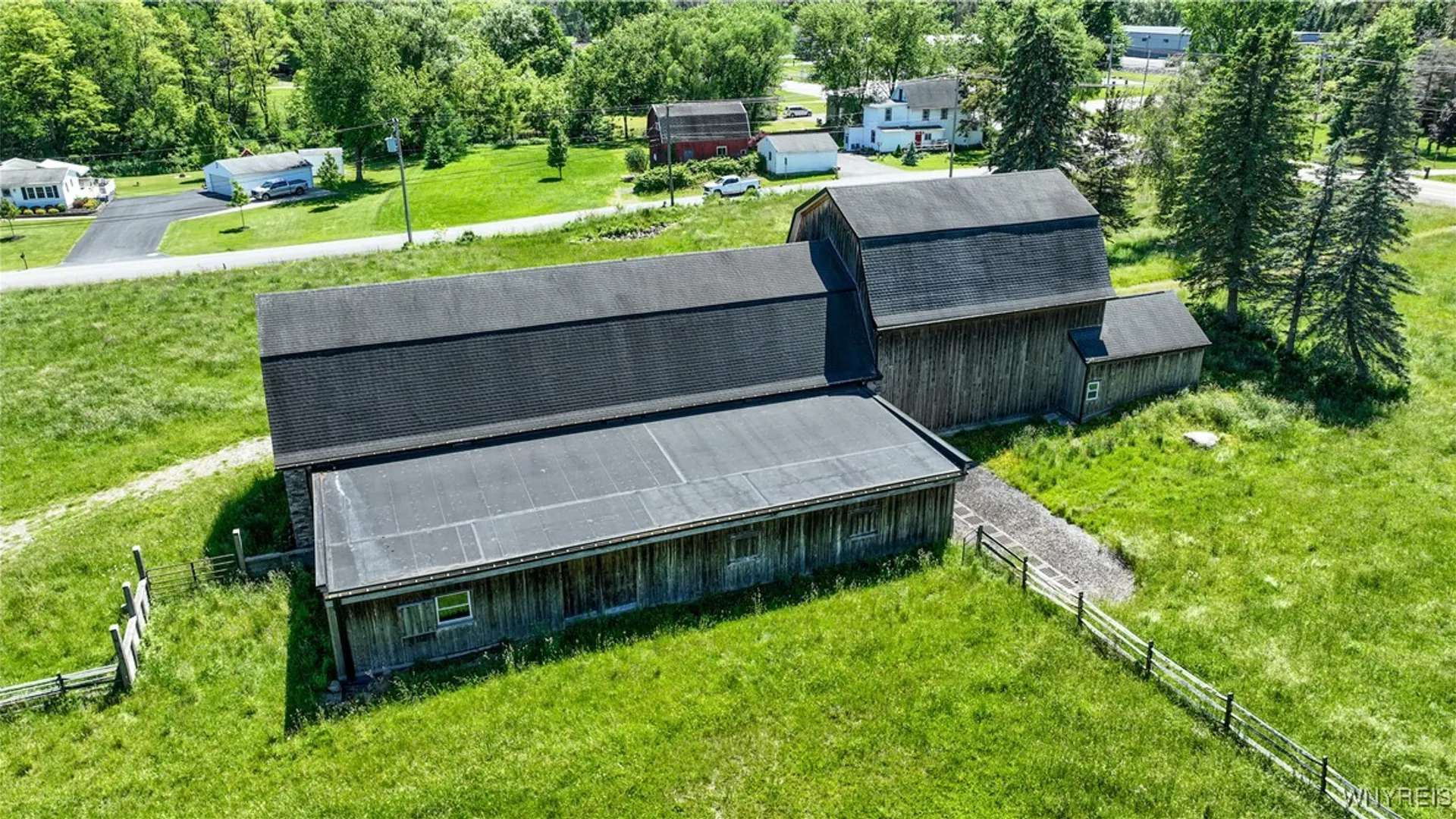 Property at 976 Davis Road, Aurora, NY 14052 6