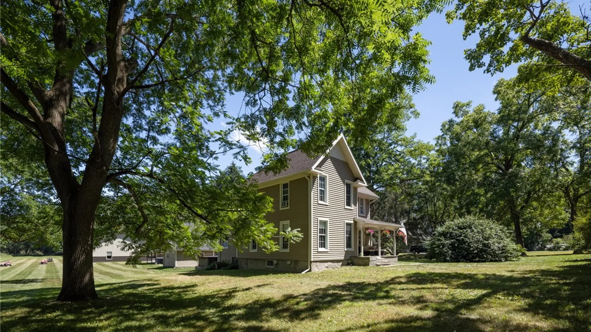 Property at 200 Wyoming Street, Warsaw, NY 14569 2