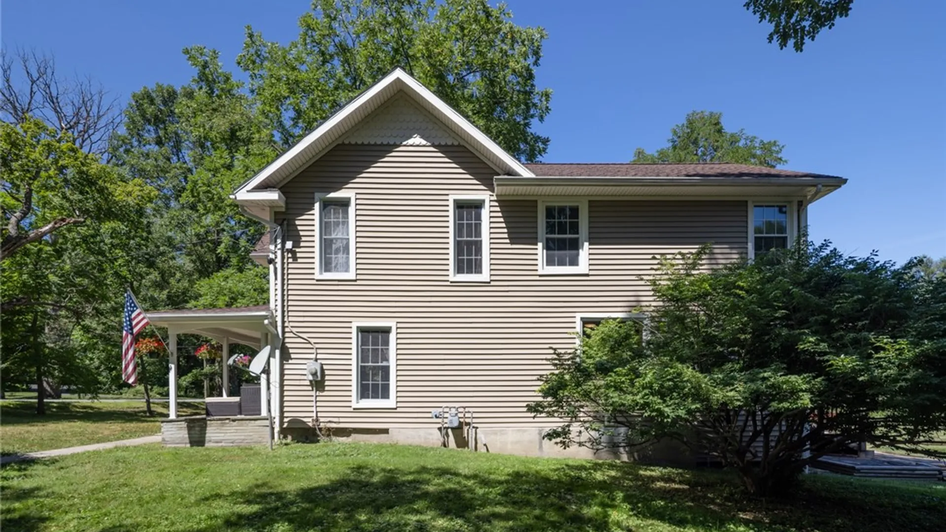 Property at 200 Wyoming Street, Warsaw, NY 14569 4