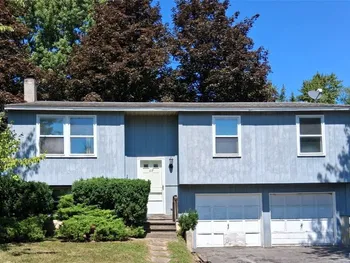Property at 117 Colchester Road, Manlius, NY 13116