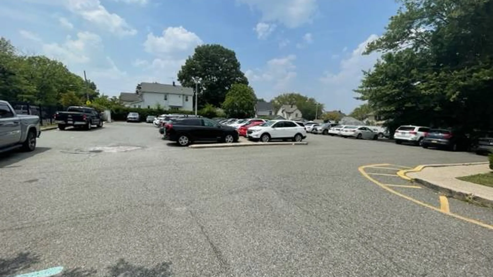 Property at 78 Todt Hill Rd, Staten Island, NY 10314 20