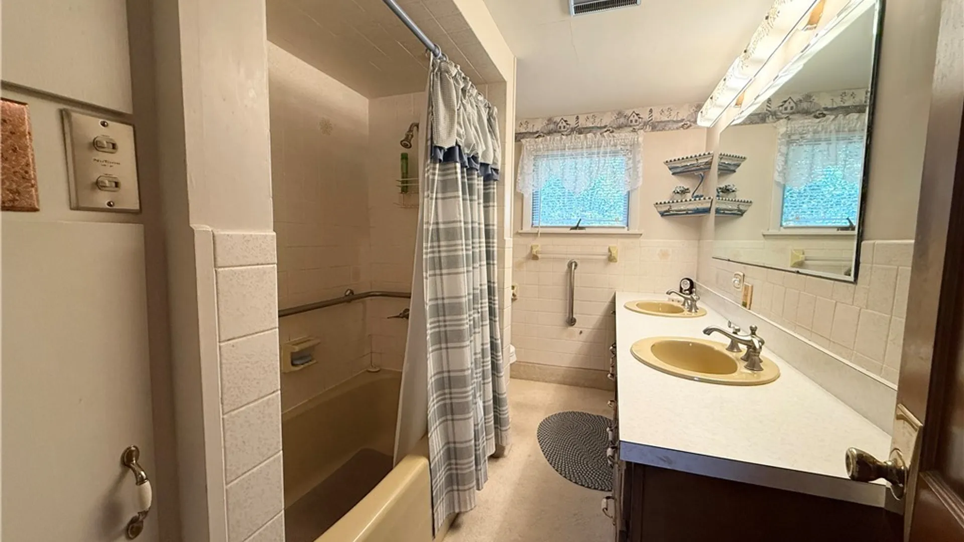 Property at 71 Oxford Street, Bradford City, PA 16701 27