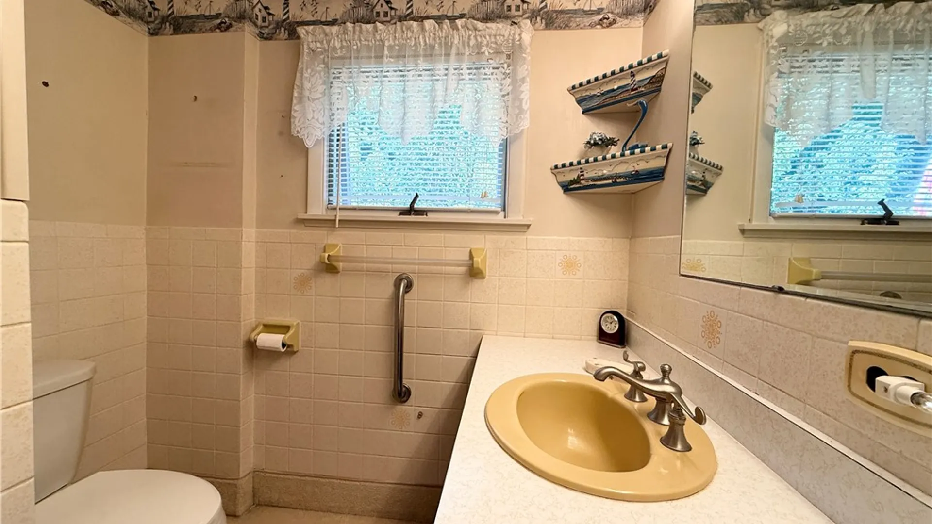 Property at 71 Oxford Street, Bradford City, PA 16701 28