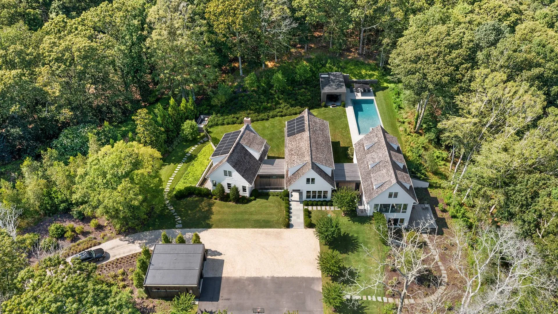 Property at 7 Ashwood Court, Amagansett, NY 11930 3
