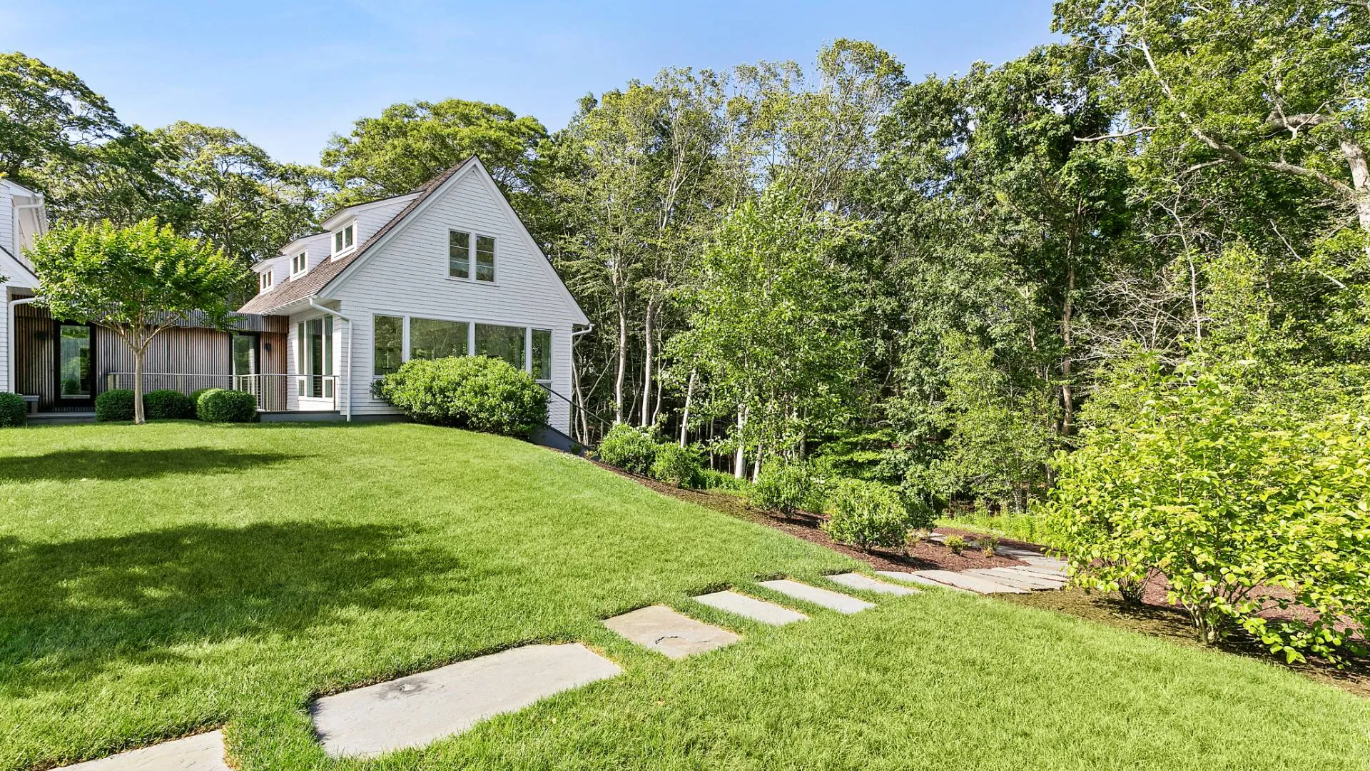 Property at 7 Ashwood Court, Amagansett, NY 11930 41