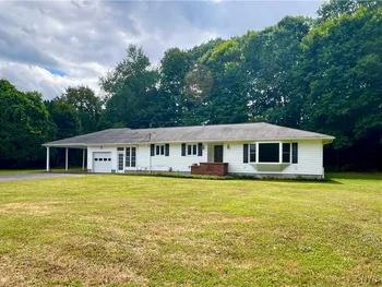 Property at 21 Brookside Avenue, Minetto, NY 13115