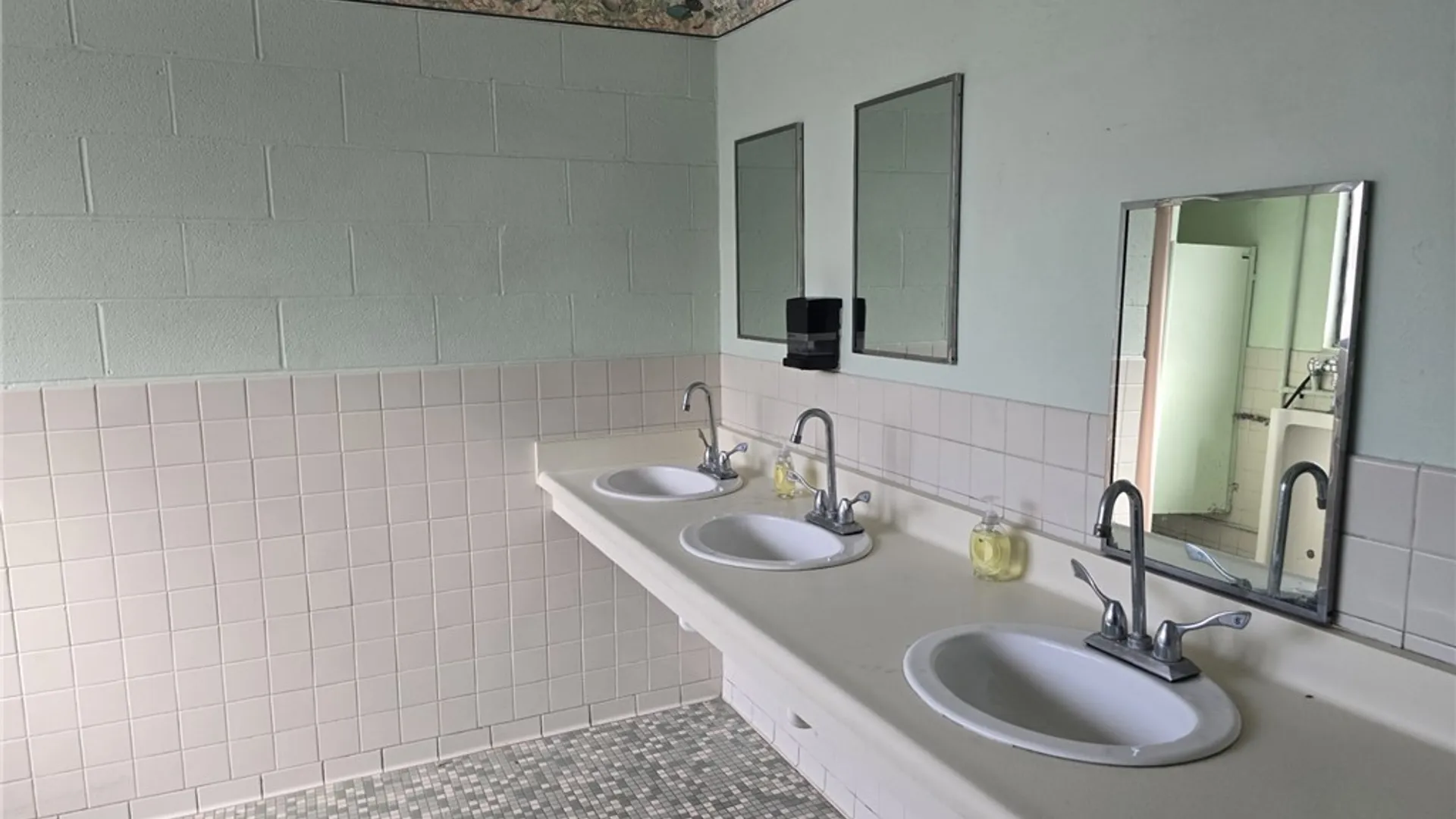 Property at 2103 Mackenna Avenue, Niagara Falls, NY 14303 27