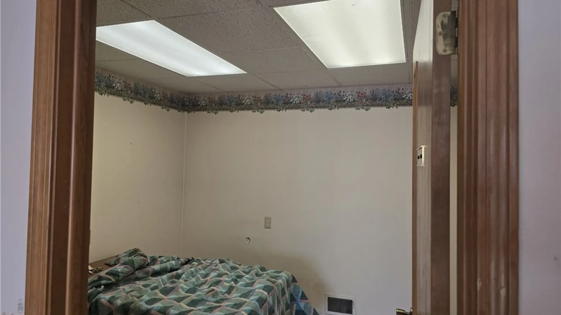 Property at 2103 Mackenna Avenue, Niagara Falls, NY 14303 35