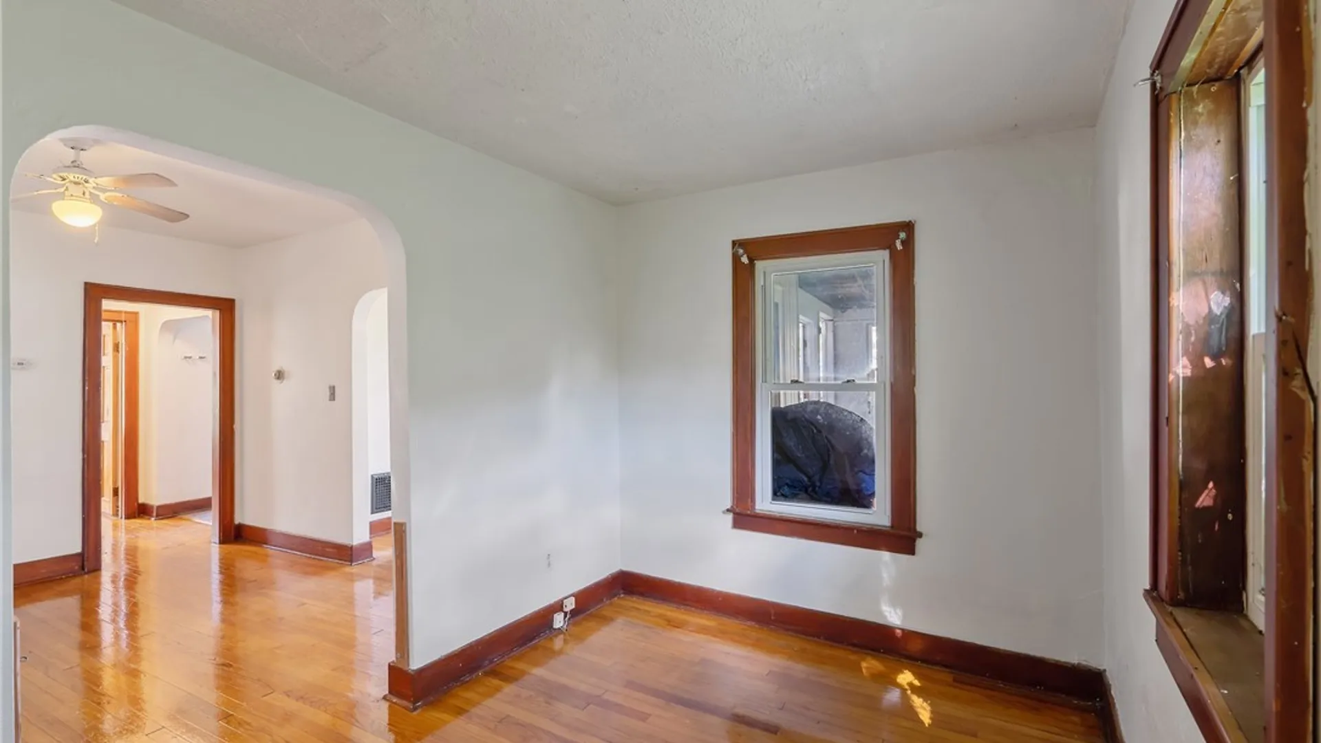 Property at 518 Brighton Ave, Syracuse, NY 13210 12