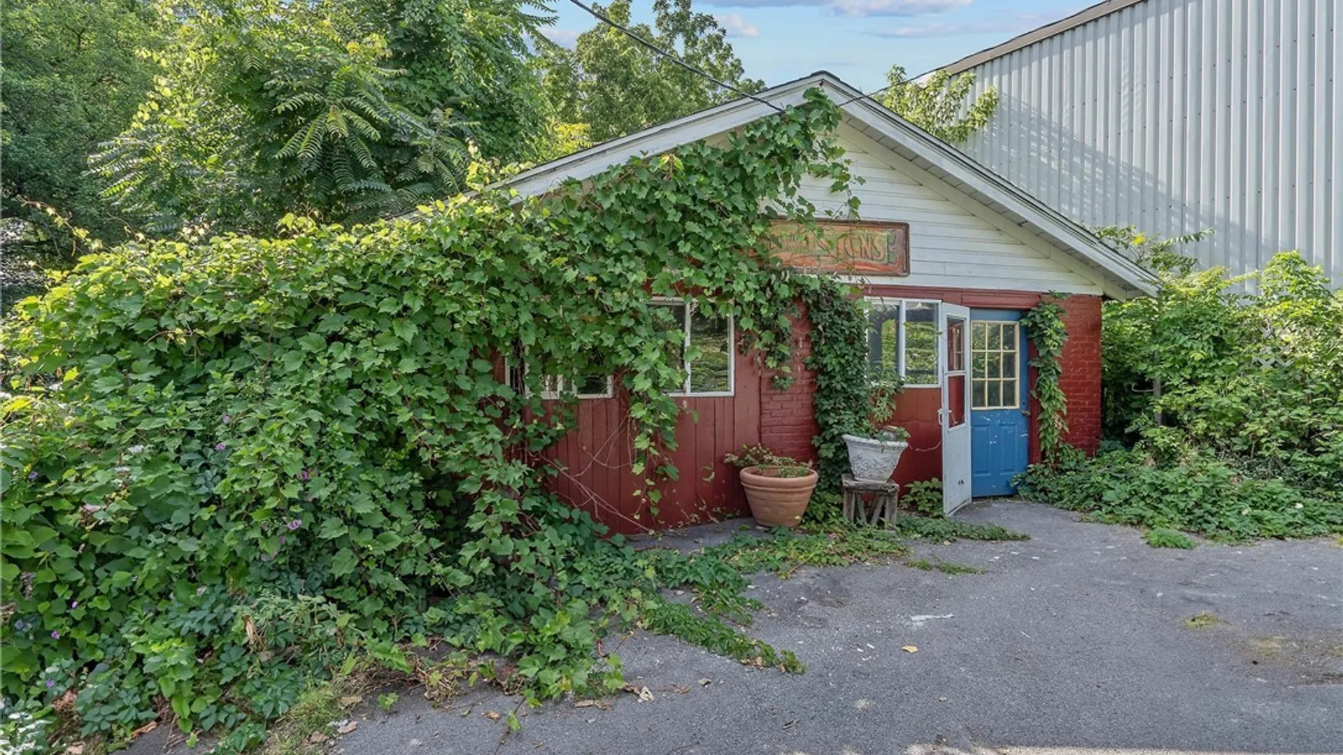 Property at 518 Brighton Ave, Syracuse, NY 13210 22