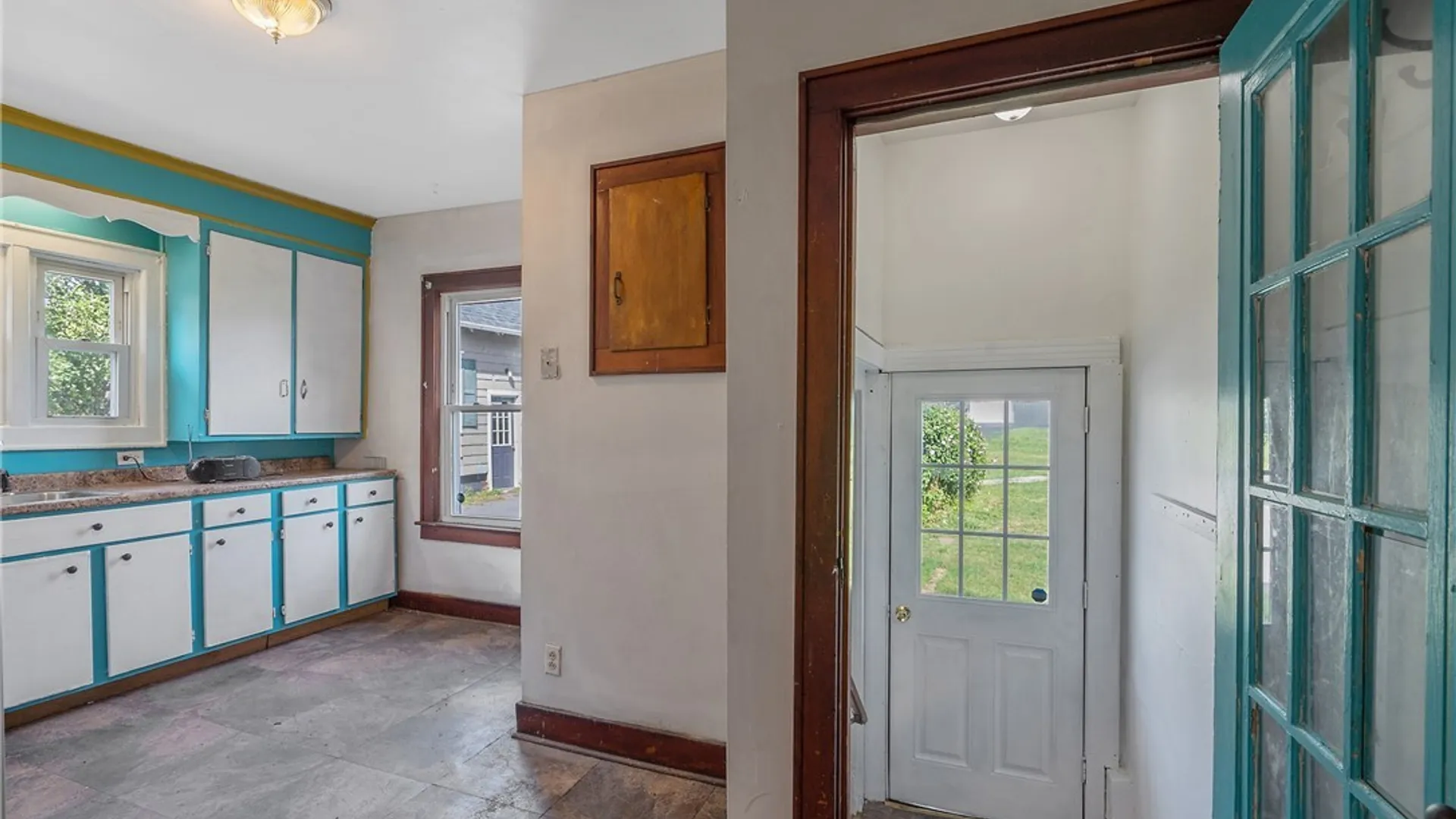 Property at 518 Brighton Ave, Syracuse, NY 13210 3