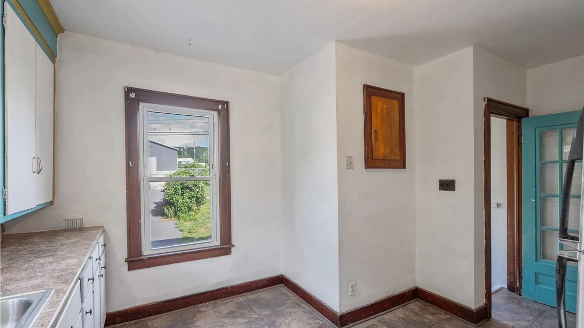 Property at 518 Brighton Ave, Syracuse, NY 13210 6