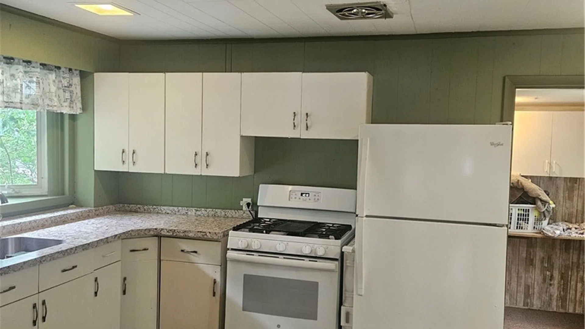 Property at 51 Interstate Parkway, Bradford City, PA 16701 13