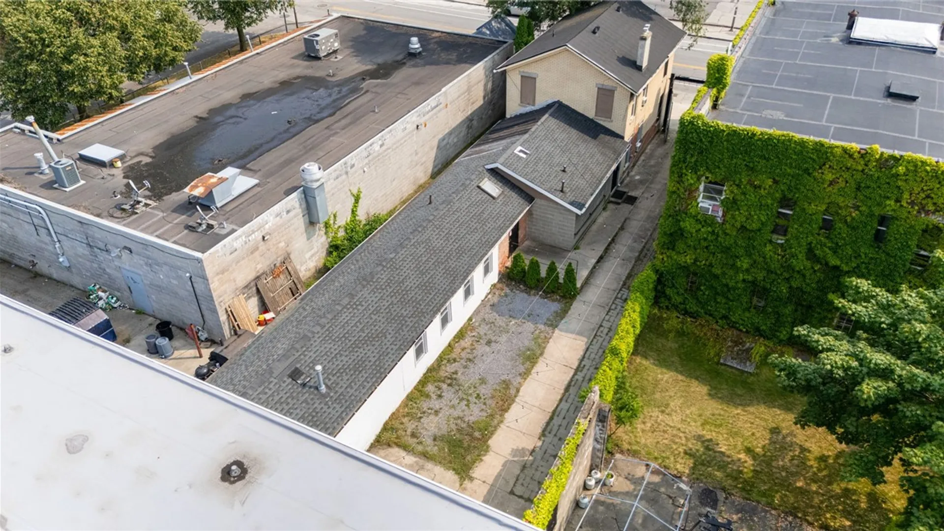 Property at 416 Central Avenue, Rochester, NY 14605 8