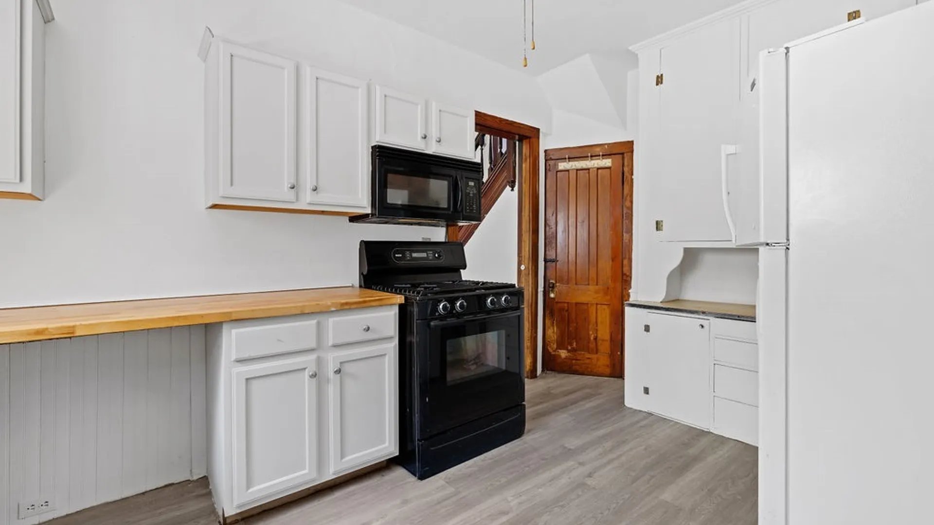 Property at 12 Orchard Avenue, Auburn, NY 13021 14