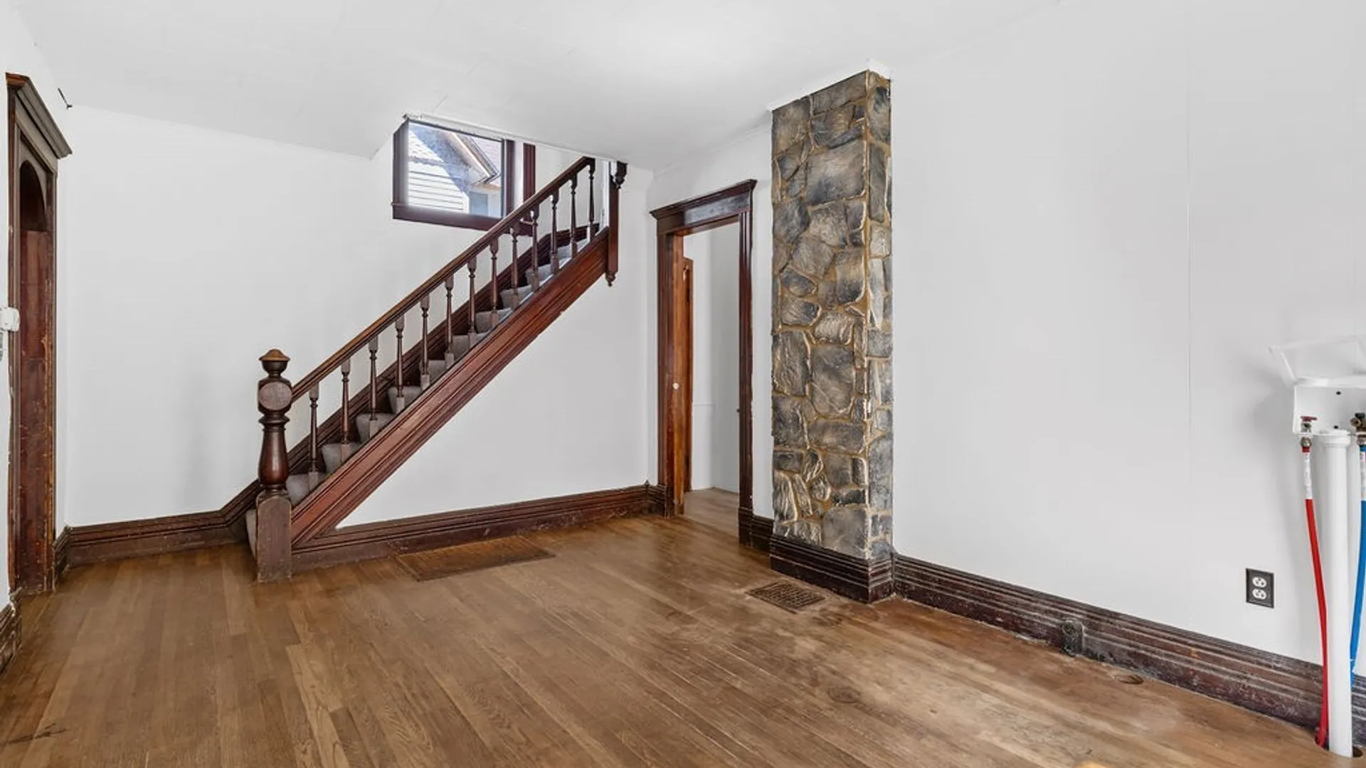 Property at 12 Orchard Avenue, Auburn, NY 13021 8